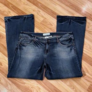 Maurices Flare Jeans size 17/18 REG